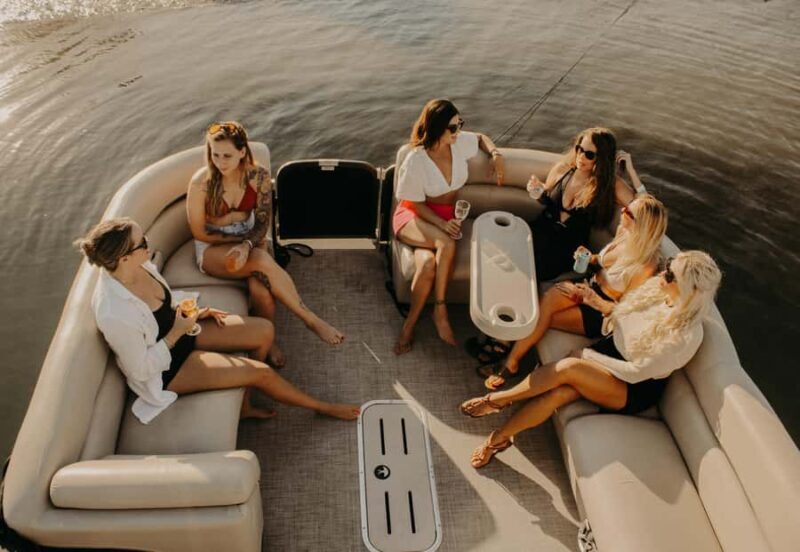 San Diego: Double Decker Boat Party on Mission Bay - The Features That Make This Experience Stand Out