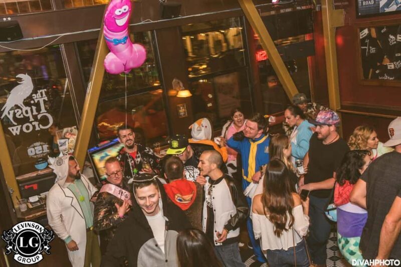 San Diego: Downtown Bar Crawl Party Pass - Key Points