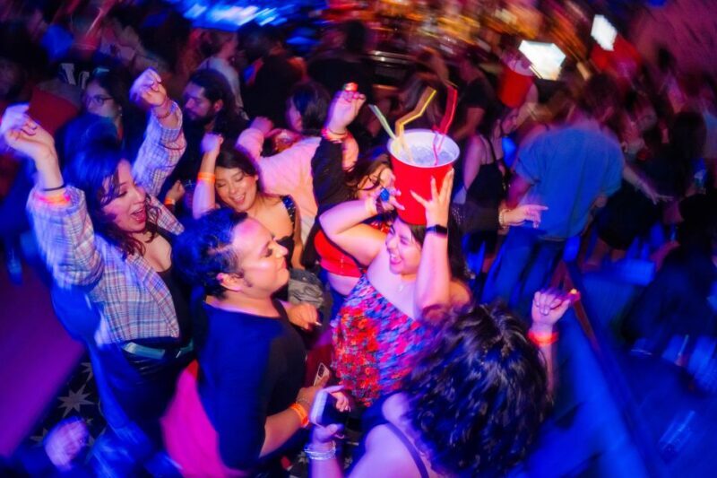 San Diego: "Drink, Ride, Sing, & Dance!" Bar Tour (4 Bars) - Key Points