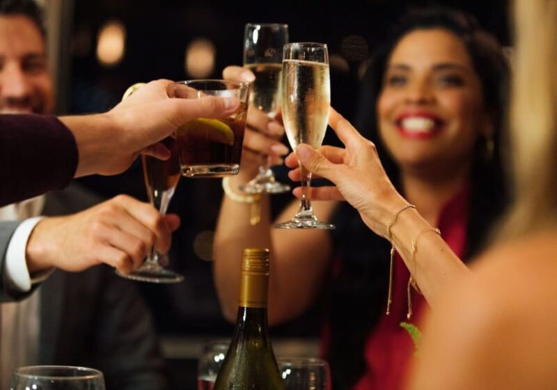 San Diego: New Year's Eve Early Buffet Dinner Cruise - FAQs