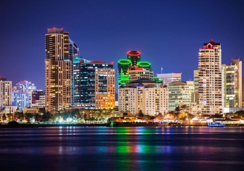 San Diego: New Year's Eve Gourmet Brunch or Dinner Cruise - An Overview of the Experience