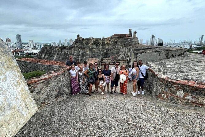 San Felipe Castle and Getsemani Walking Tour with tickets - Key Points