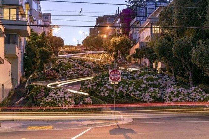 San Francisco Downtown Private Walking Tour with a Guide - What Sets This Tour Apart?