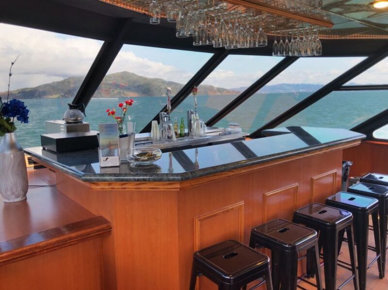 San Francisco: Empress Yacht New Year's Eve Party Cruise - In-Depth Review of the Empress Yacht New Year’s Eve Cruise