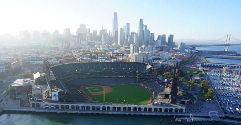 San Francisco: Giants Oracle Park Ballpark Tour - A Close Look at the Oracle Park Tour Experience