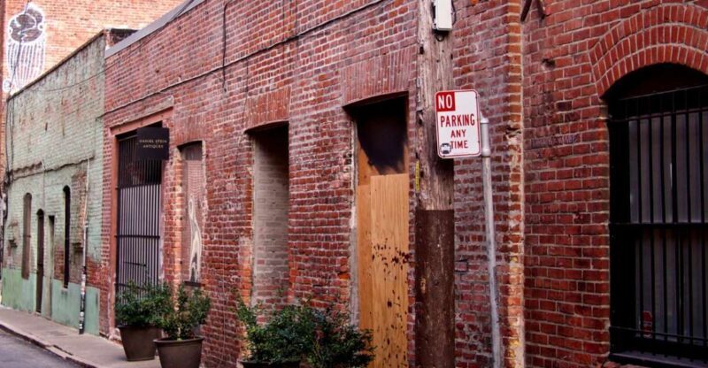 San Francisco: Gold, Greed, and Gunslingers Walking Tour - Frequently Asked Questions