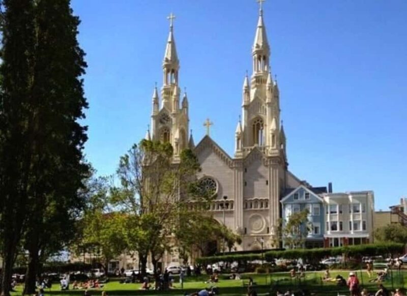 San Francisco : Half-Day Private Car Tour With A Guide - Exploring San Francisco in Style: A Private Half-Day Car Tour