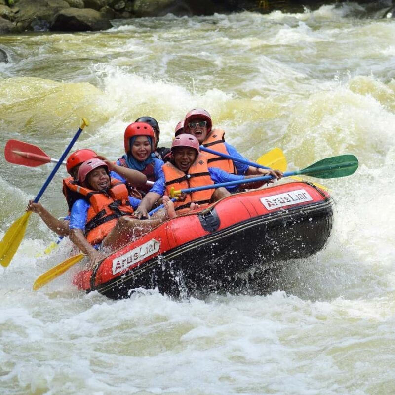 San Gil Fonce River Rafting: Adventure and Nature on Board - Who Should Consider This Tour?