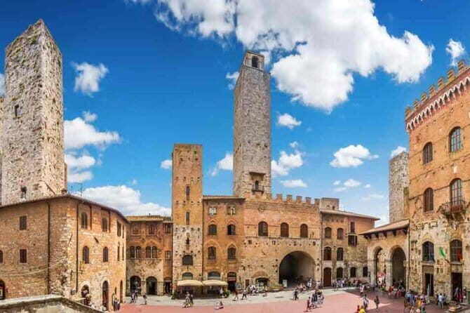 San Gimignano and Volterra private tour: etruscans, romans and middle age jewels - A Deep Dive into the Experience