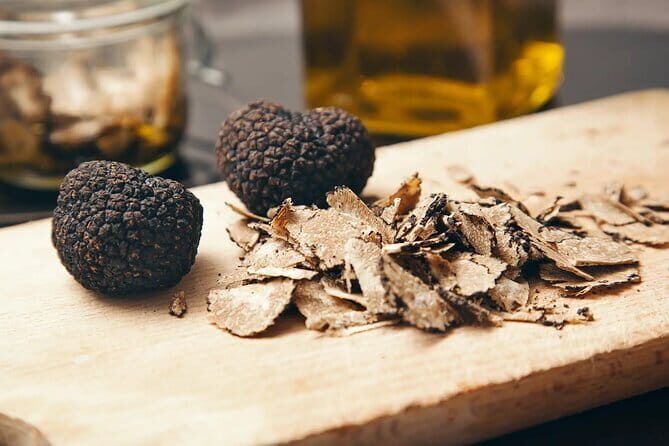 San Gimignano Wine Tasting With Truffle Tour - Exploring the Itinerary in Depth