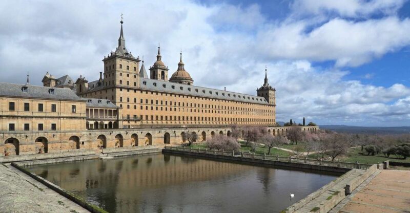 San Lorenzo de El Escorial: Monastery and Site Guided Tour - A Closer Look at the Experience