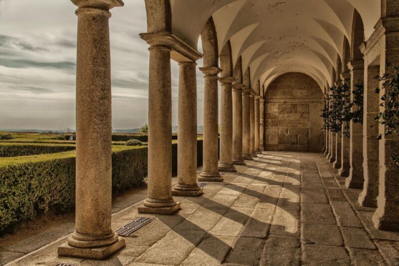 San Lorenzo de El Escorial Monastery: Private Tour - The Basics of the San Lorenzo de El Escorial Monastery Private Tour
