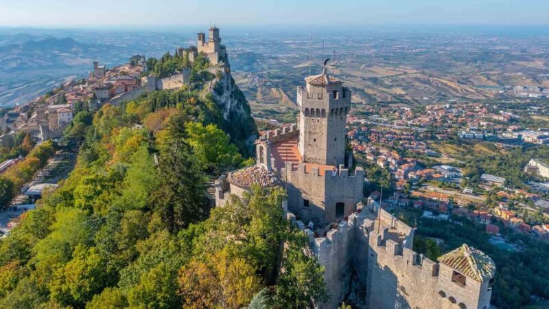 San Marino in Small Groups: Guided Tour with 7 Museums and Towers Pass - The Sum Up