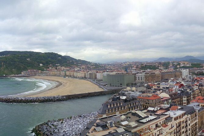 San Sebastian Bike Tour - Key Points
