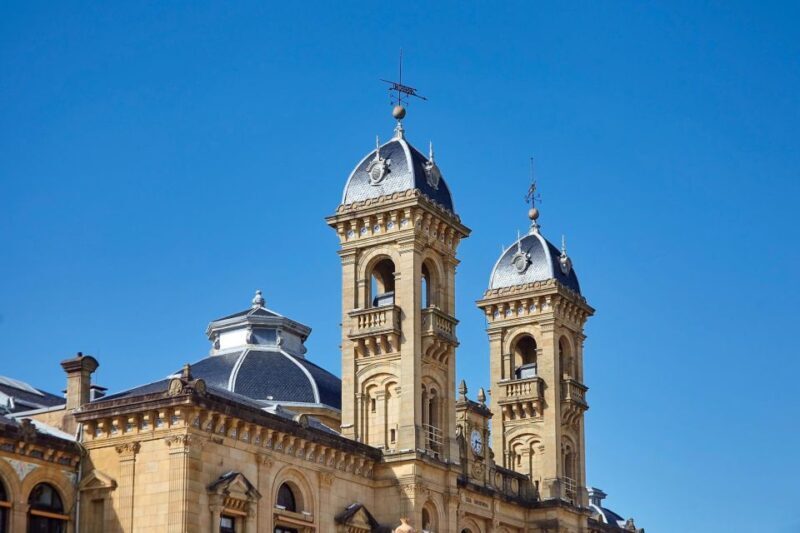 San Sebastian: Express Walk with a Local in 60 minutes - FAQs