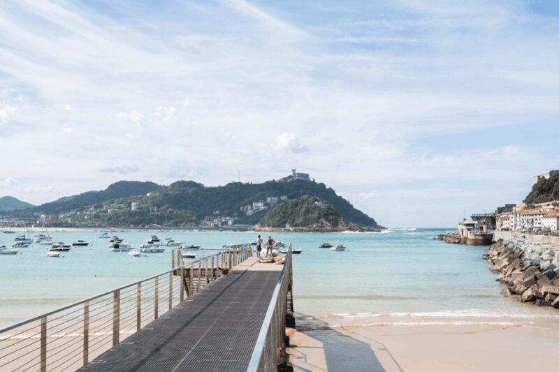 San Sebastian: Guided Walking Tour with Pintxo and Drink - Discover San Sebastián with a Guided Walking Tour and Pintxo Tasting