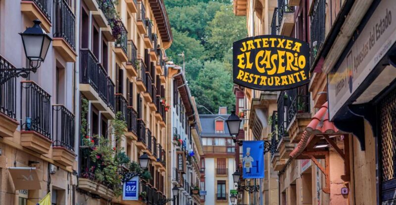 San Sebastian: Private Walking Tour with Pintxo and Drink - The Experience from a Traveler’s Perspective