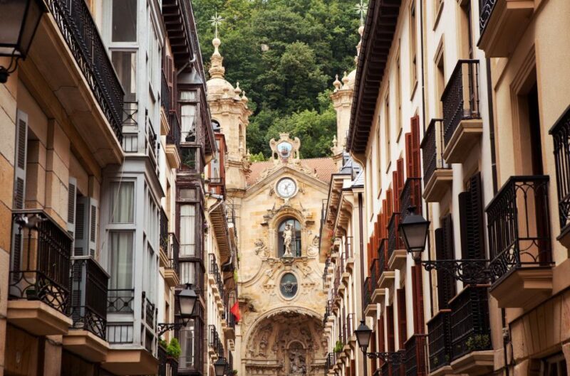 San Sebastian: Private Walking Tour with Pintxo and Drink - Who Should Consider This Tour?