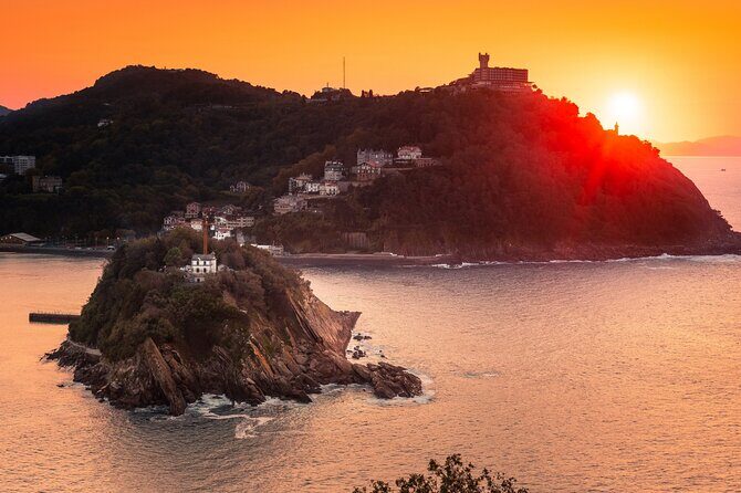 San Sebastian Scavenger Hunt and Highlights Self-Guided Tour - Who Should Consider This Tour?