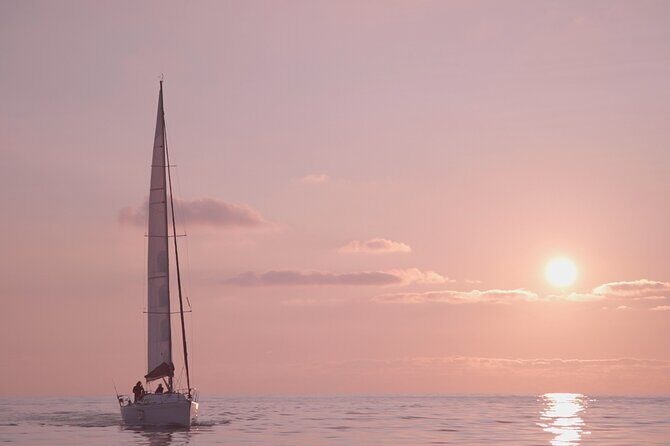 San Sebastian Sunset Sailing Trip - Key Points