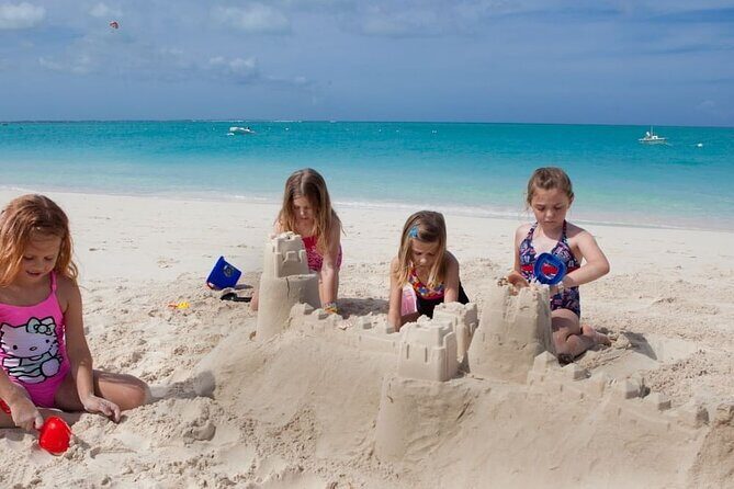 Sand Castle and Scavenger Hunt with Pirate Museum Fort Visits - An Engaging Family Adventure in Nassau: Sand Castle and Scavenger Hunt with Pirate Museum Fort Visits