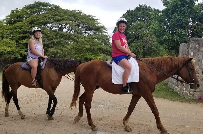 Sand n Saddle Horseback Ride & Swim Tour from Runaway Bay - FAQ
