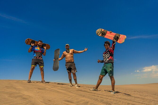 Sandboarding at the Mogote Dunes - Sandboarding at the Mogote Dunes: A Thrilling Day in La Paz