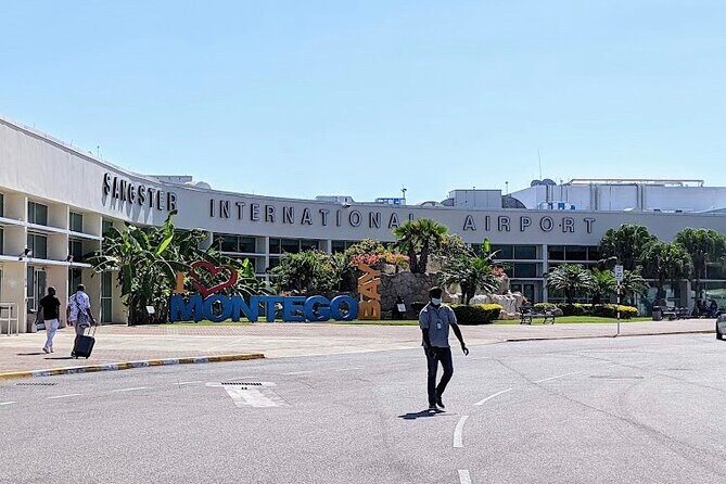 Sangster's International Airport Transfer to RIU Montego Bay, Reggae, Palace - FAQ