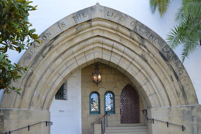 Santa Barbara Scavenger Hunt Walking Tour and Game - The Sum Up