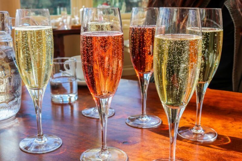 Santa Barbara: Sparkling Wine Walking Tour - Santa Barbara: Sparkling Wine Walking Tour