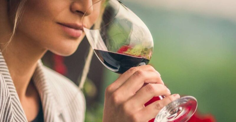 Santa Barbara: Wine, Chocolate and History Walking Tour - Key Points