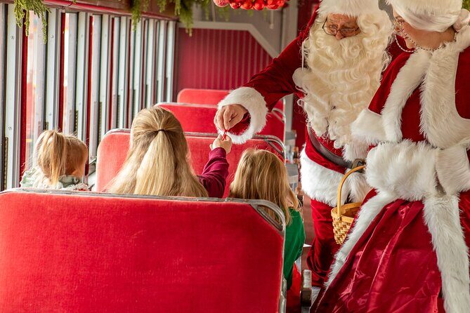 Santa Express Train First Class Granite State Railway - A Cozy, Festive Ride Through New Hampshire’s White Mountains