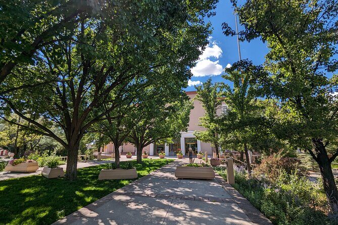 Santa Fe Scavenger Hunt Walking Tour and Game - Value and Who Will Love This Experience