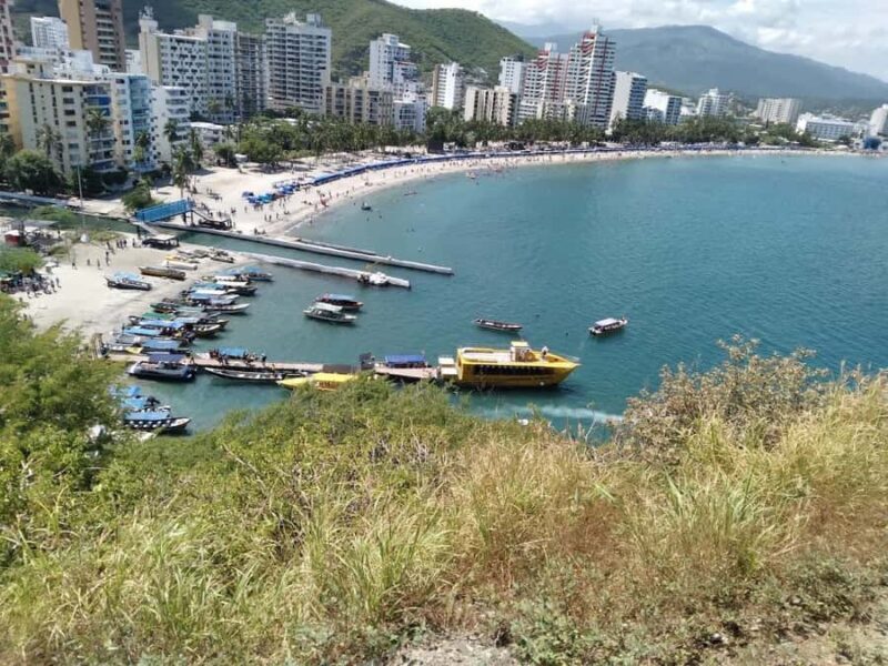 SANTA MARTA: AQUARIUM BAY TOUR AND KATAMARAN BOAT TOUR - Discovering Santa Martas Coastal Gems on a Catamaran