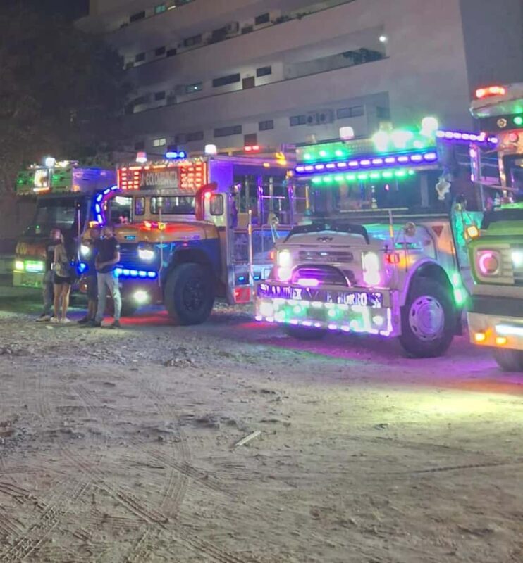 Santa Marta: Rumba en Chiva con animador a bordo y Espuma! - Key Points