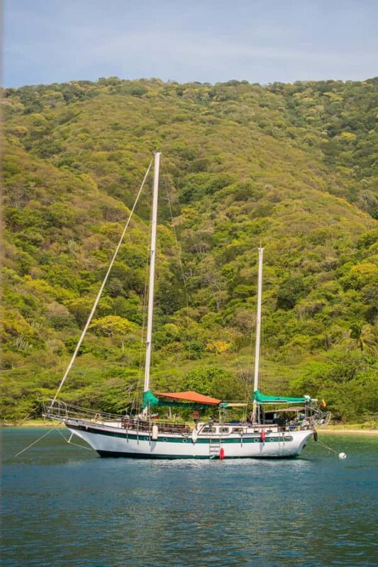 Santa Marta: Sailboat day tour to Tayrona Park - Key Points