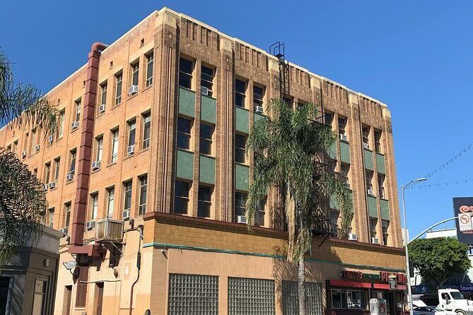 Santa Monica Private Tour with Restaurant and Bar Stops - Who Will Enjoy This Tour?