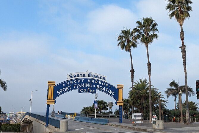 Santa Monica Scavenger Hunt Walking Tour and Game - Who Will Love This Experience?