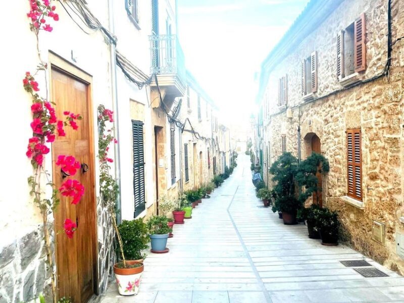 Santa Ponca: CoupleWalk, fun game and city walk for couples - Exploring Santa Ponça with the CoupleWalk Adventure
