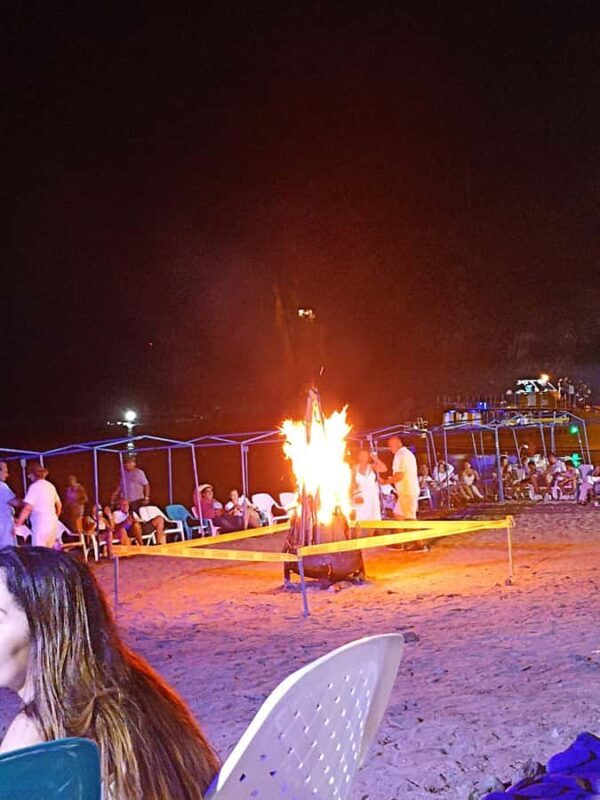 SANTAMARTA: White Night Tour in Katamaran with open bar - Who Will Love This Tour?