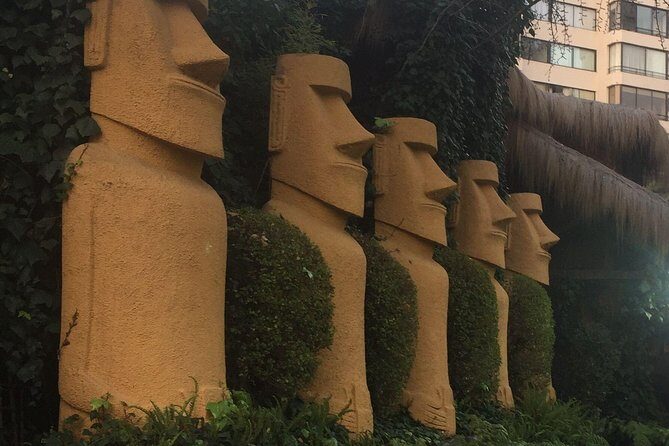 Santiago: Bali Hai Dinner & Show, Transport and Wine refill - Santiago: Bali Hai Dinner & Show, Transport and Wine refill – An Authentic Chilean Night Out