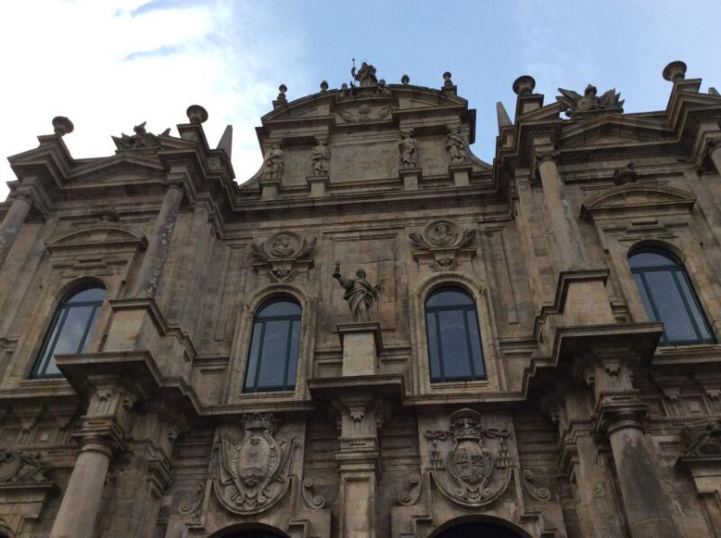 Santiago Cathedral Guided Tour with Portico de la Gloria - Practical Considerations