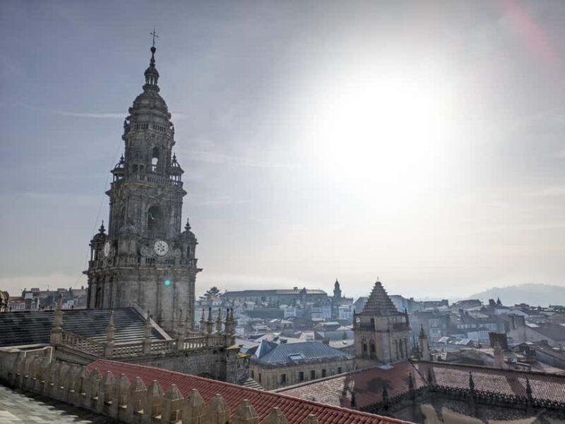 Santiago de Compostela: Cathedral & Carraca Tower Roofs Tour - Exploring the Santiago de Compostela Cathedral & Roofs Tour in Detail