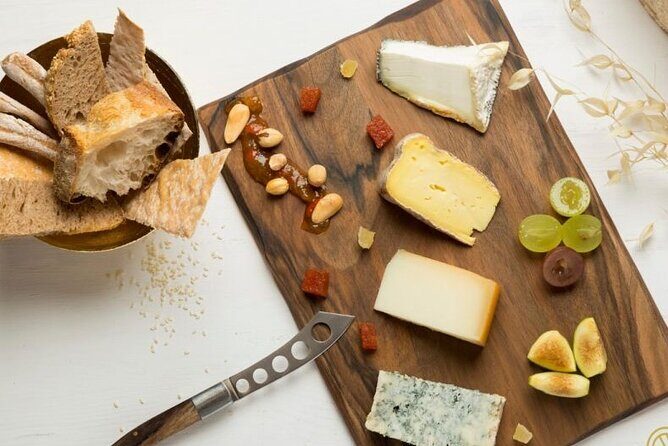 Santiago de Compostela: Cheese and Wine Tasting Experience - In-Depth Review of the Santiago de Compostela Cheese and Wine Tasting Experience