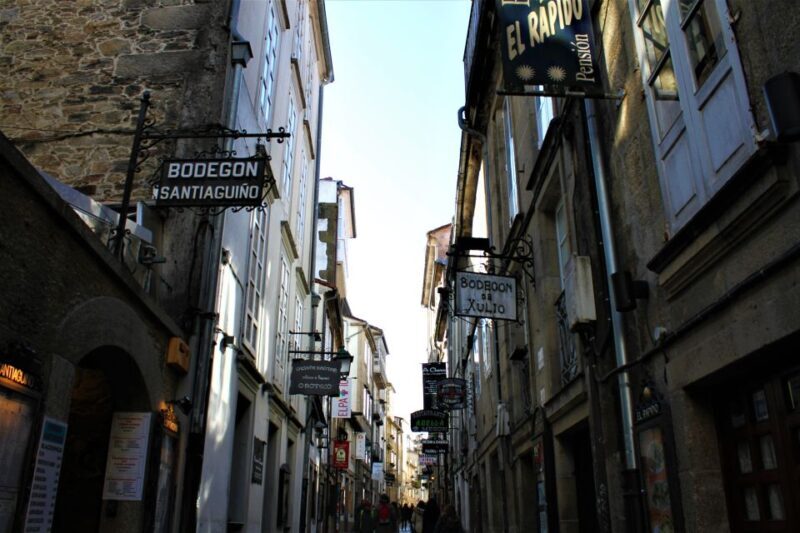 Santiago de Compostela: City tour and typical galician meal - Inside the Cathedral & Cultural Insights