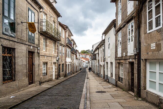 Santiago de Compostela Historic Walking Tour in Small Group - A Deep Dive into Santiago de Compostela’s Historic Walking Tour