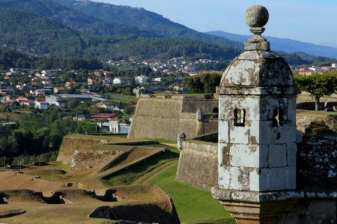 Santiago de Compostela & Valença do Minho - from Porto - Exploring the Tour in Detail