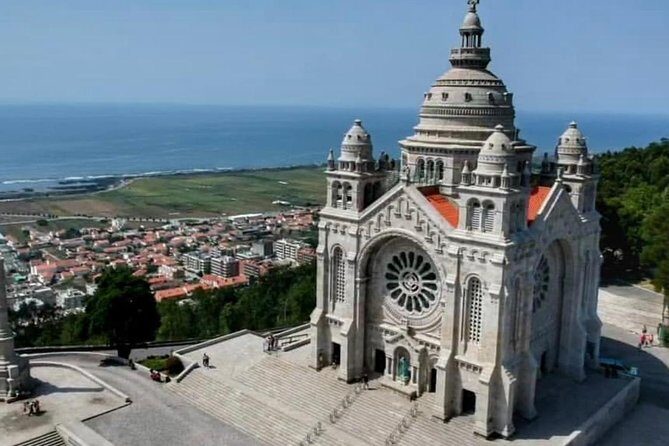 Santiago de Compostela & Viana do Castelo from Porto - FAQ