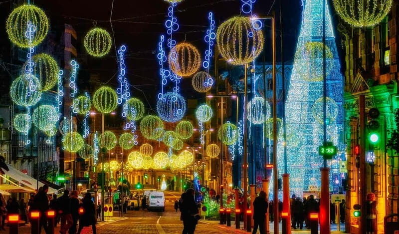 Santiago de Compostela: Vigo Christmas Lights Guided Tour - The Sum Up