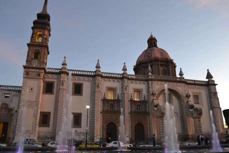 Santiago de Querétaro: Private History Walking Tour - Considerations